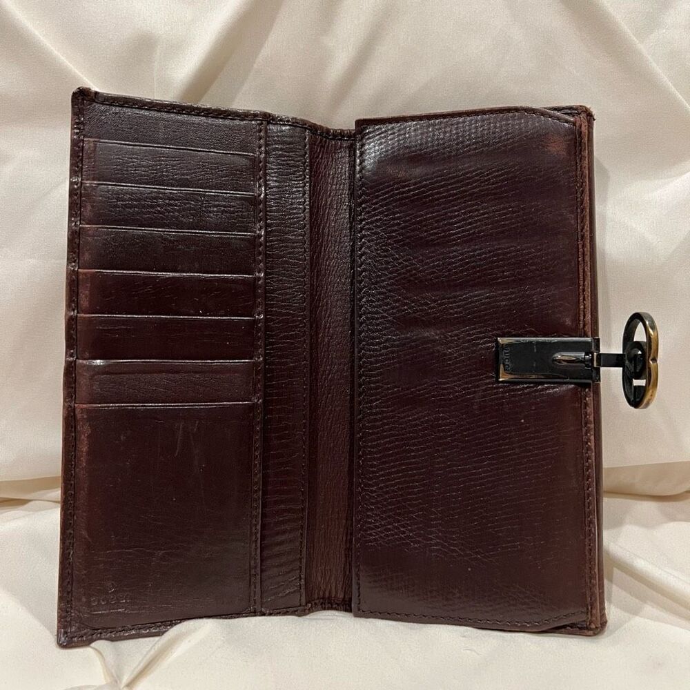 Vintage Gucci Smooth Leather Long Wallet Unique Clasp Made in Italy GG - Picture 6 of 16